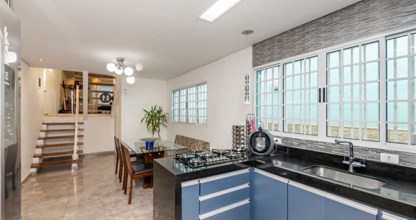 Sobrado para venda com 3 quartos, sendo 3 suítes, 145m²