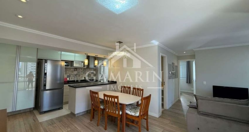Apartamento de 70m², 2 dormitórios, 1 suíte, vaga de garagem, andar alto, armários planejados .