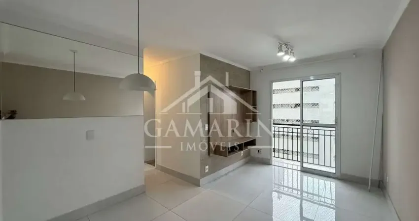 Apartamento de 65m², 3 dormitórios, 1 suíte, armários planejados, vaga de garagem.
