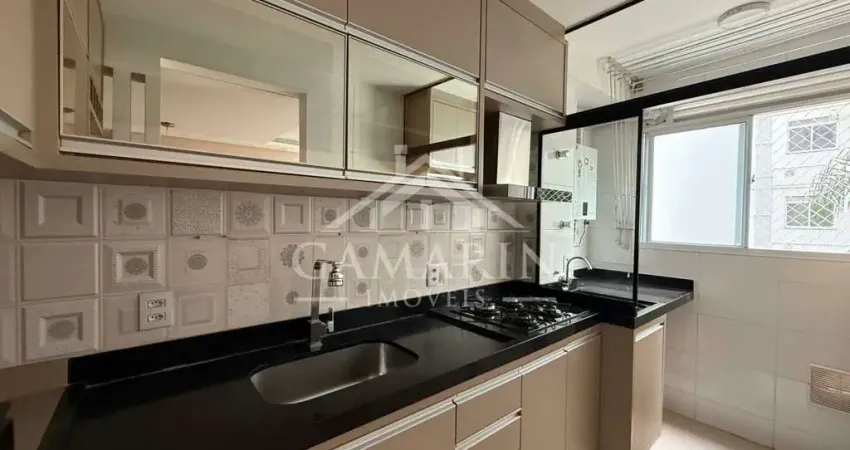 Apartamento de 50m², 2 dormitórios, 1 suíte, marcenaria em todos os cômodos, vaga de garagem.