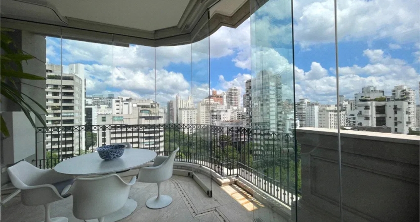 Apartamento de Luxo à Venda na Vila Nova Conceição – Frente à Praça Pereira Coutinho – 539 m² com 4 Suítes