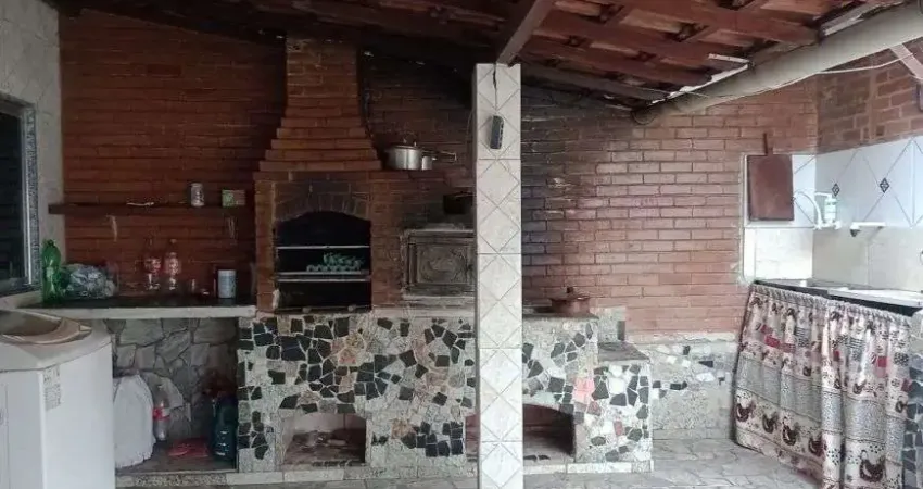 Imóvel para venda tem 250 metros quadrados com 3 quartos em Vila Brasil (Manilha) - Itaboraí - RJ