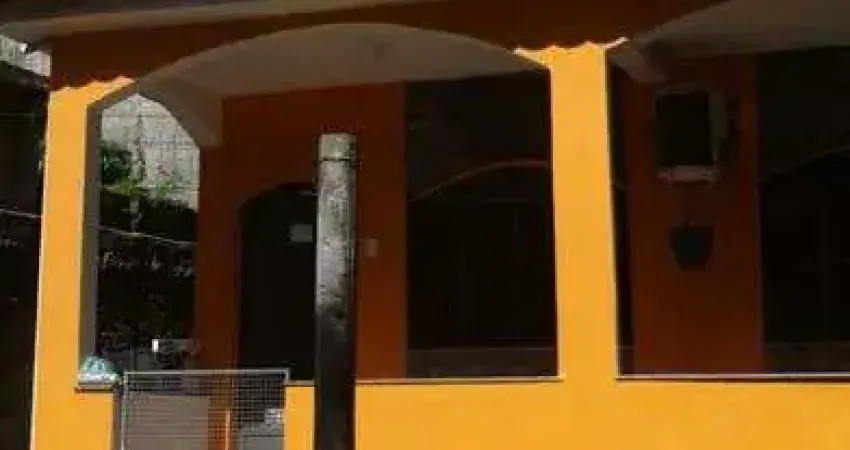 Vendo ou alugo casa de 2 quartos no Centro de São Gonçalo - RJ