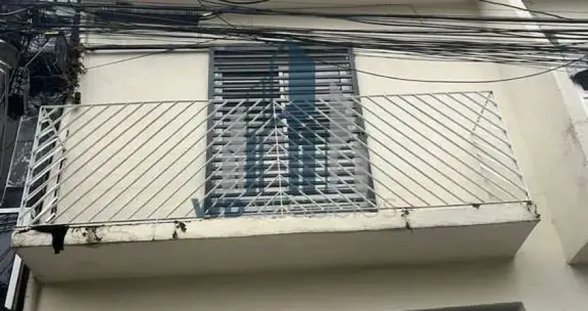 Casa com 3 quartos para alugar na Vila Paranaguá, São Paulo