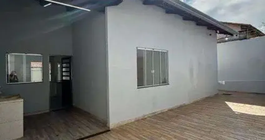 Casa 3 quartos sendo 1 suíte no Buriti Sereno