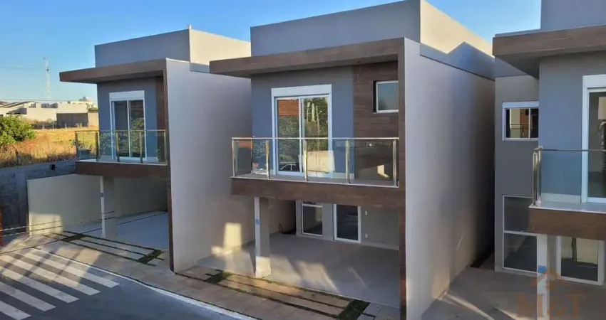 Sobrado em condomínio fechado, 191m², 4 suítes, com piscina privativa no jardim atlântico