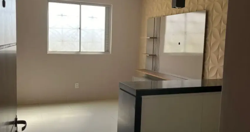 Apartamento de 50m², 2 quartos, completo em armários, a poucos metros do Carrefour na Vila Alpes