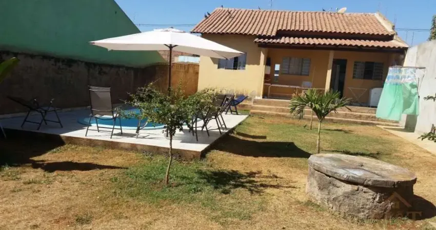 Casa 3 quartos com piscina e amplo quintal no setor bairro itapuã