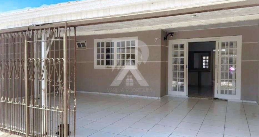 Casa Térrea 3 dormitórios 2 suítes no Fazendinha.