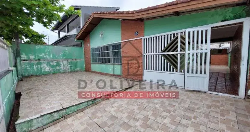 Casa à venda com 3 quartos a 600 metros da praia no bairro são joão batista - peruíbe - sp