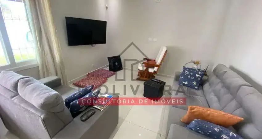 Caso com piscina e churrasqueira à venda no jardim barra de jangadas - peruíbe - sp