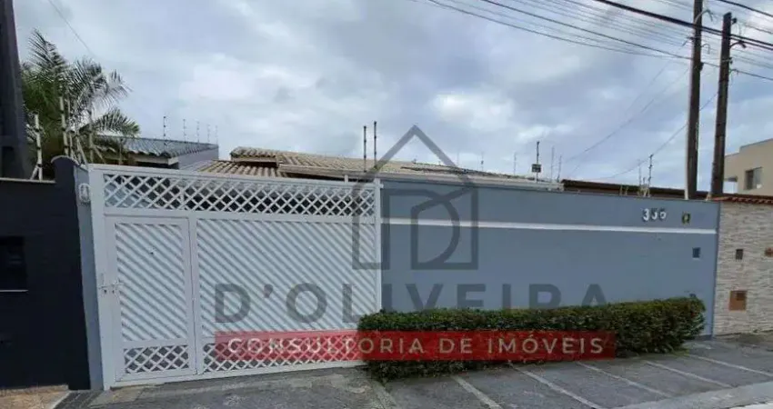 Casa térrea com piscina à venda no Três Marias - Peruíbe - SP