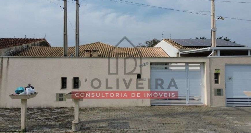 Casa com piscina e churrasqueira à venda no Bairro Parque D'aville - Peruíbe - SP
