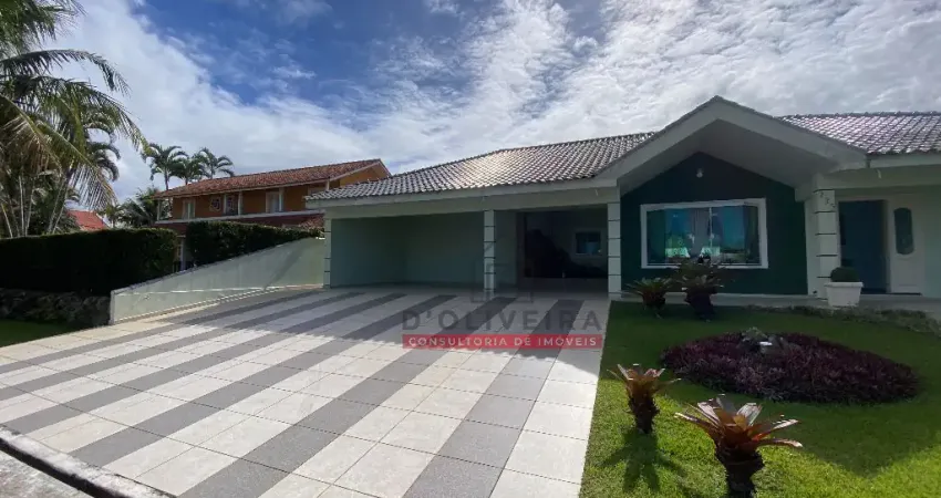 Casa térrea com 3 suítes à venda no condomínio Bougainvillée III - Peruíbe - SP