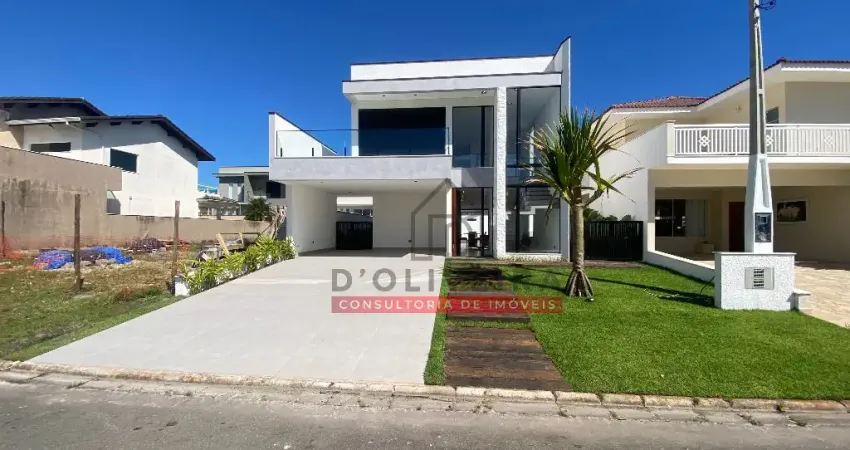 Sobrado com piscina e 3 suítes à venda no condomínio Bougainvillée IV - Peruíbe - SP