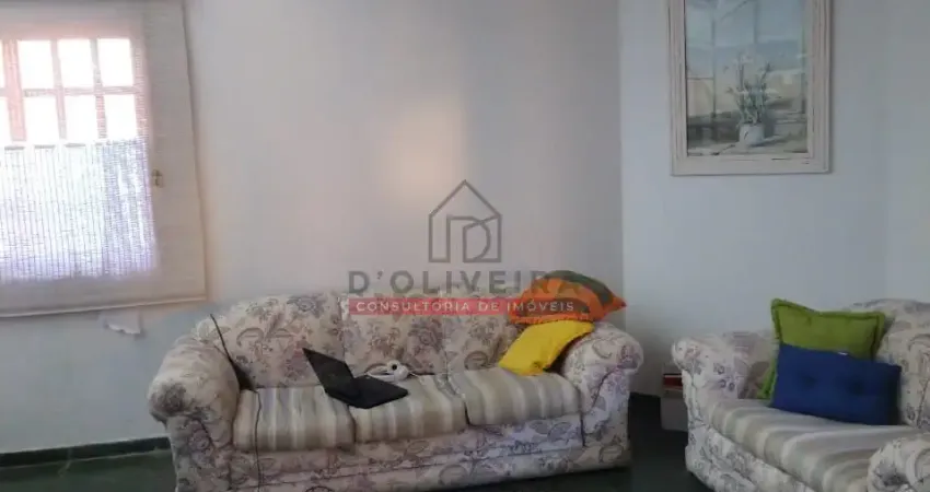 Sobrado com 250m² de terreno e com piscina no parque balneário oásis - peruíbe - sp