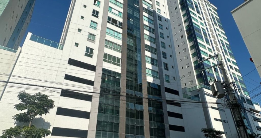 Apartamento no Centro de Balneário Decorado e Equipado