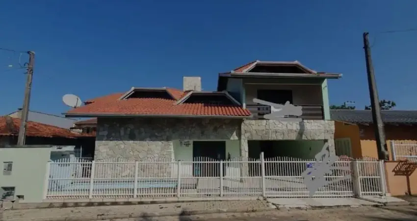 Casa c/ Piscina à Venda – Barra Velha / Tabuleiro – A 60 metros da Praia