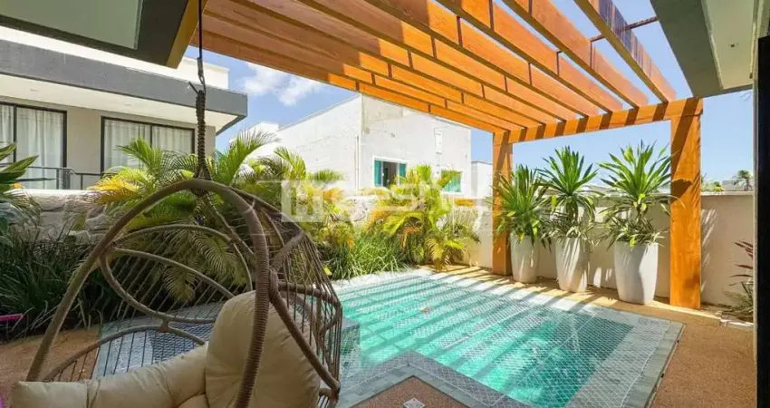 BELÍSSIMA DUPLEX PORTEIRA FECHADA NA CIDADE ALPHA