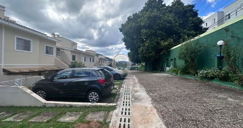 Belissima casa em condominio fechado