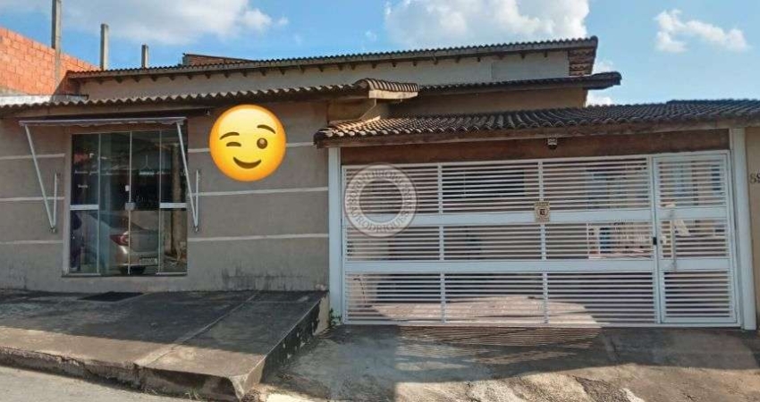 Vende-se Casa em Mairinque no Jardim Vitoria.
