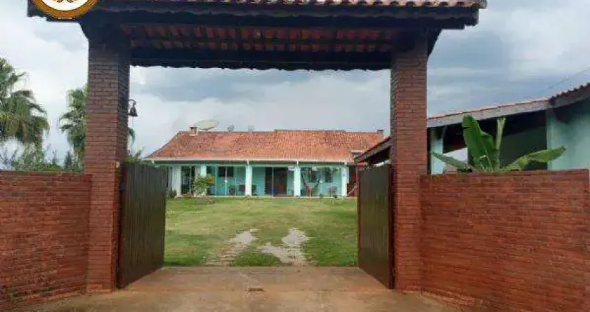 Casa para Venda em Mairinque, Jardim Oriental, 4 suítes, 1 banheiro, 4 vagas