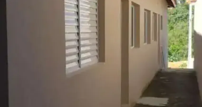 Casa para Venda em Mairinque, Reneville, 2 dormitórios, 1 suíte, 2 banheiros, 2 vagas