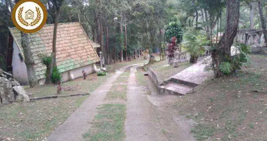 Casa para Venda em Mairinque, Setúbal, 4 dormitórios, 1 suíte, 3 banheiros, 4 vagas
