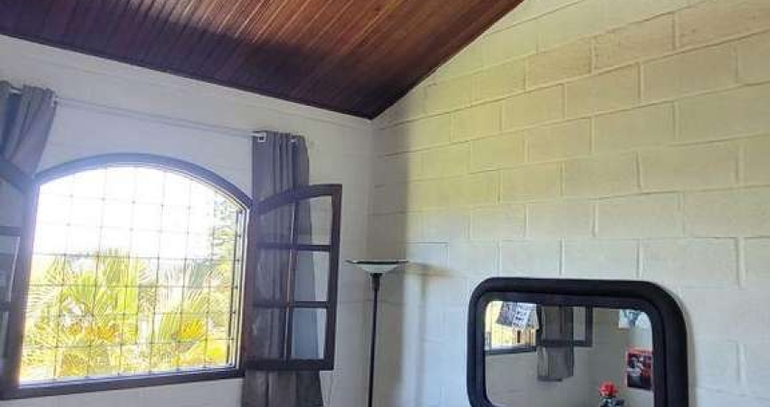 Casa para Venda em Mairinque, Pouso Alegre, 4 dormitórios, 3 banheiros, 2 vagas