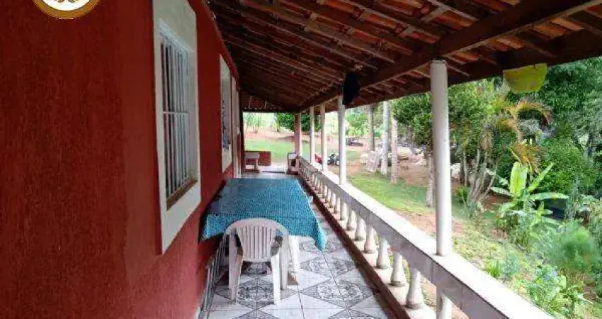 Casa para Venda em São Roque, Pavão, 3 dormitórios, 1 suíte, 1 banheiro, 1 vaga