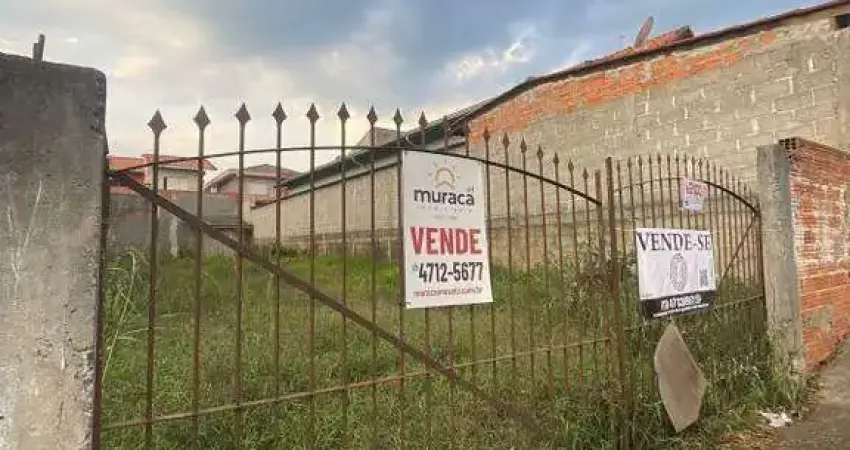 Casa à venda na Rua Santa Rosalina, Jardim Villaça, São Roque