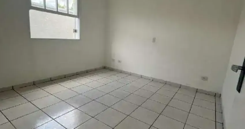 Casa para Venda em Mairinque, Reneville, 3 dormitórios, 2 suítes, 1 banheiro, 2 vagas