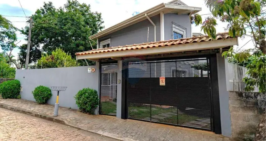 Casa excelente localização, 3 dormitórios, sendo 1 suíte, no centro de Jarinu: A casa mais charmosa da cidade!