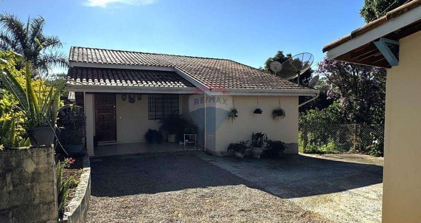 Chácara em Jarinu: 2 dormitórios, com área de 1.140m² - frente para o asfalto -Excelente localização.