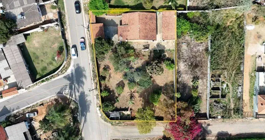 Chácara em jarinu: 2 dormitórios, com área de 1.140m² - frente para o asfalto -excelente localização.