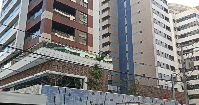 Apartamento à venda na Rua Ana Bilhar, 22, Meireles, Fortaleza