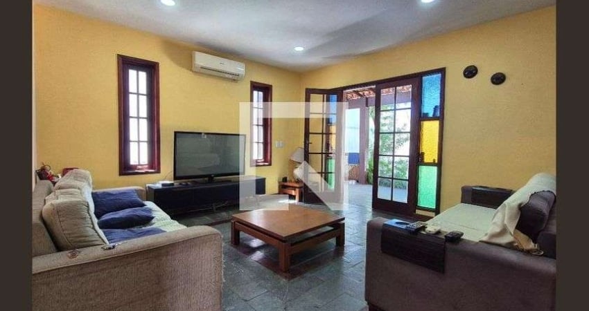 Casa para Aluguel - Barra da Tijuca - Marapendi, 3 Quartos,  470 m² - Rio de Janeiro
