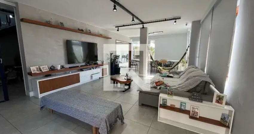 Casa para Aluguel - Pitangueiras, 4 Quartos,  350 m² - Rio de Janeiro
