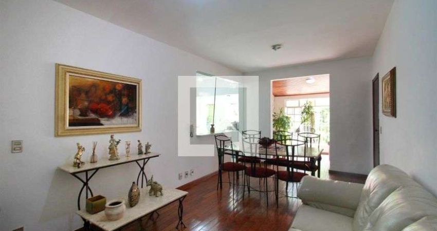 Casa para Aluguel - Santa Cruz, 5 Quartos,  245 m² - Belo Horizonte