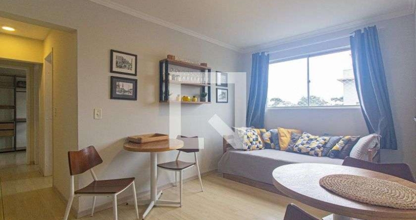 Apartamento para Aluguel - Campina do Siqueira, 2 Quartos,  70 m² - Curitiba