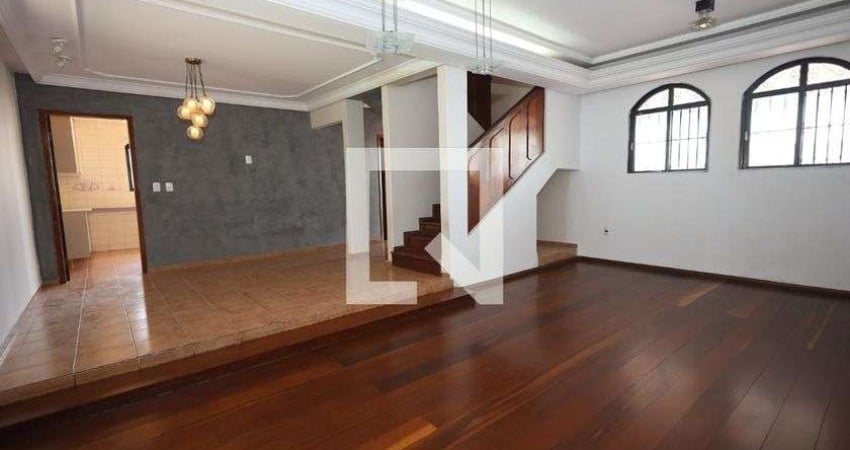 Casa para Aluguel - Jardim América , 3 Quartos,  660 m² - Goiânia