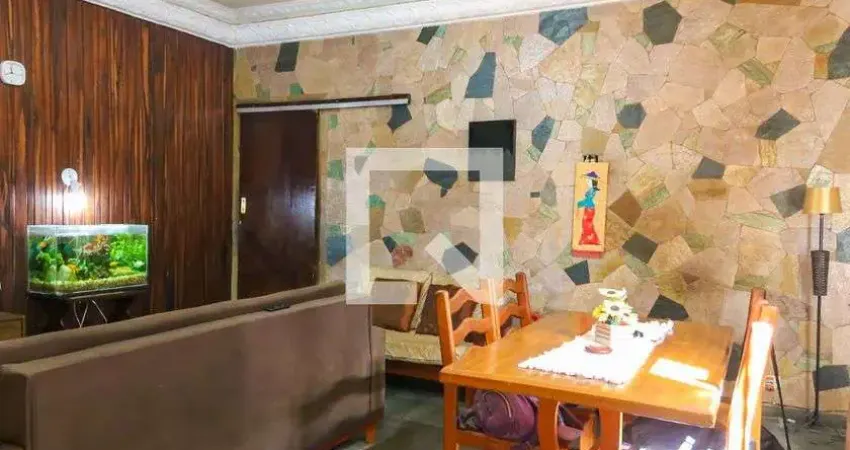 Casa para Aluguel - Pilares, 8 Quartos,  732 m² - Rio de Janeiro