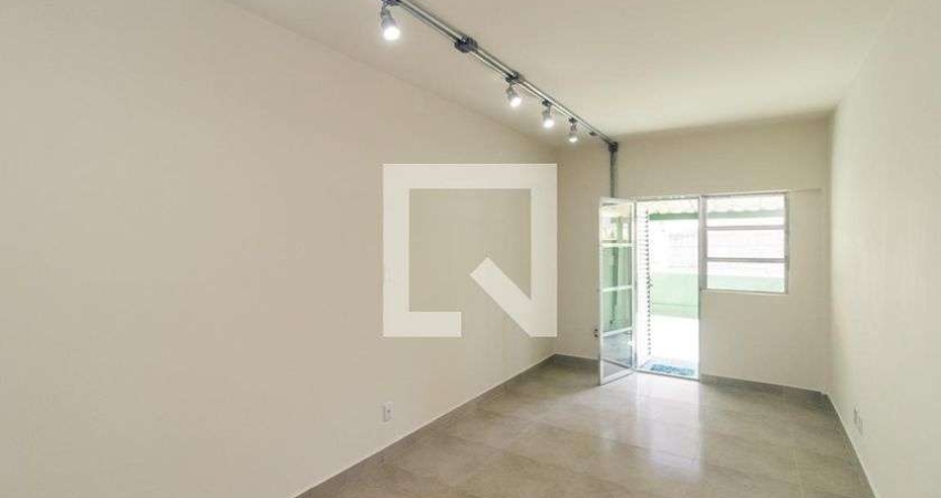 Kitnet / Stúdio para Aluguel - Santa Cecília, 1 Quarto,  50 m² - São Paulo