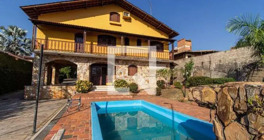 Casa para Aluguel - São Luíz, 5 Quartos,  371 m² - Belo Horizonte