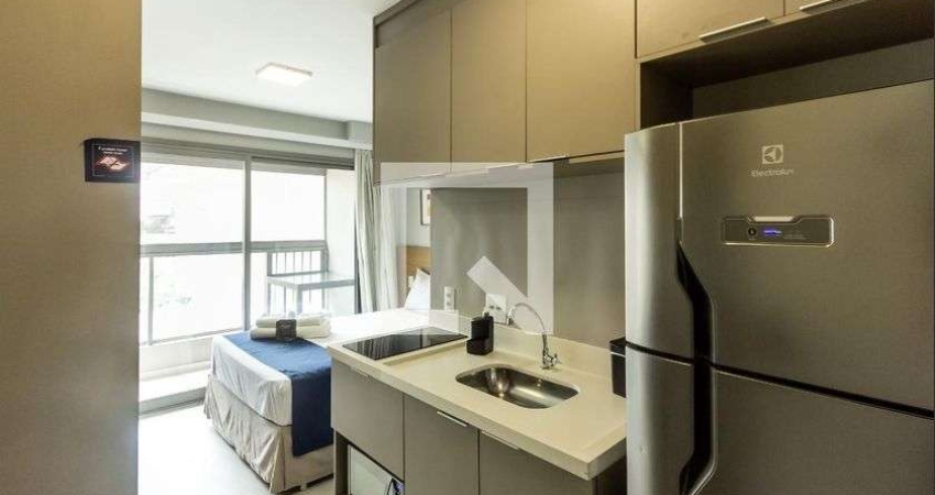 Kitnet / Stúdio para Aluguel - Moema, 1 Quarto,  18 m² - São Paulo