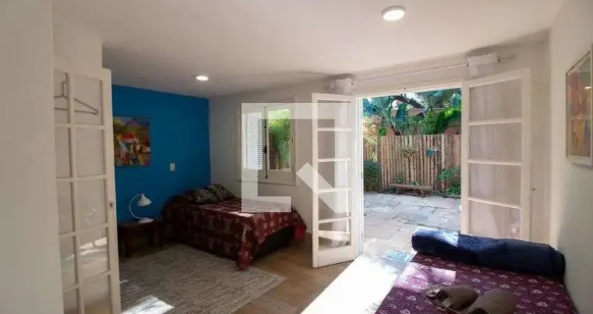 Casa para Aluguel - Santo Amaro , 1 Quarto,  40 m² - São Paulo