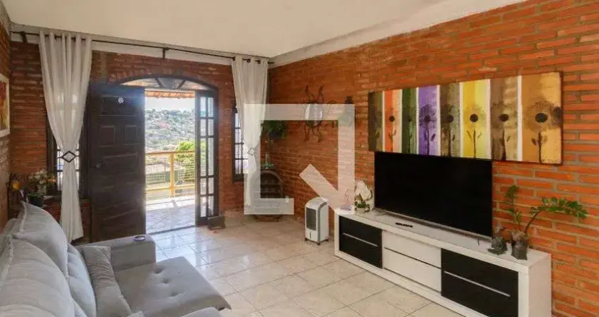 Casa para Aluguel - Pindorama, 3 Quartos,  360 m² - Belo Horizonte