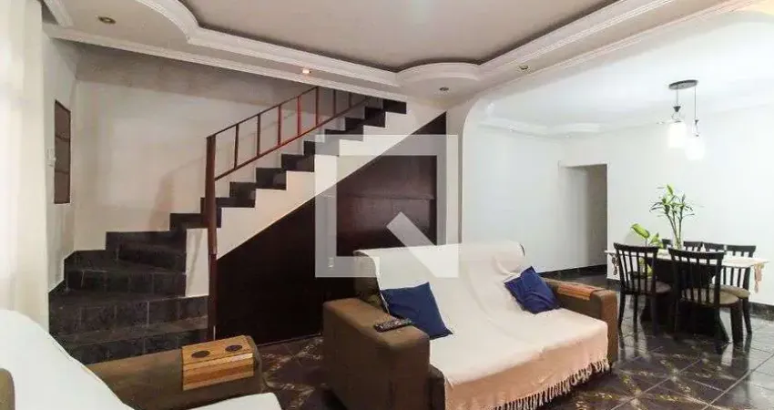 Casa para Aluguel - Itaquera, 5 Quartos,  298 m² - São Paulo
