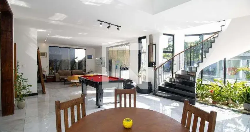 Casa / Sobrado em Condomínio para Aluguel - Barra da Tijuca - Marapendi, 7 Quartos,  950 m² - Rio de Janeiro