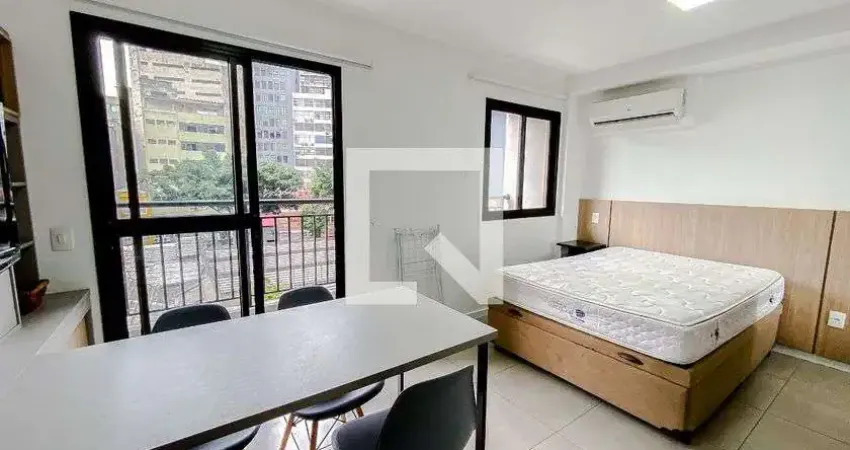 Kitnet / Stúdio para Aluguel - Liberdade, 1 Quarto,  28 m² - São Paulo